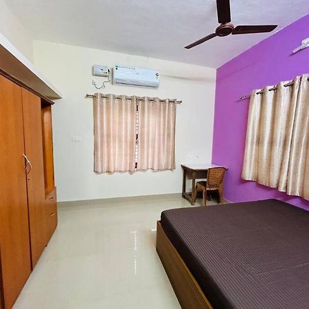 Sharvari Home Stay Udupi Exteriör bild