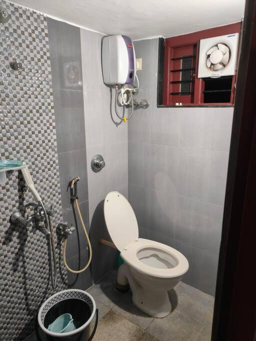 Sharvari Home Stay Udupi Exteriör bild