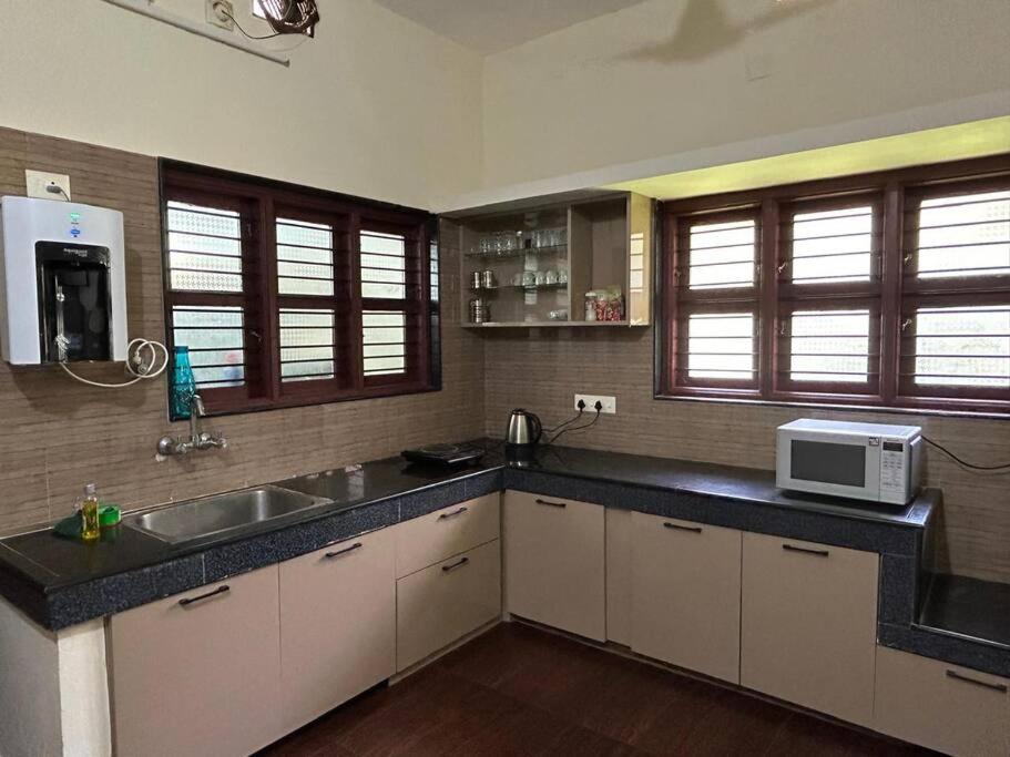 Sharvari Home Stay Udupi Exteriör bild